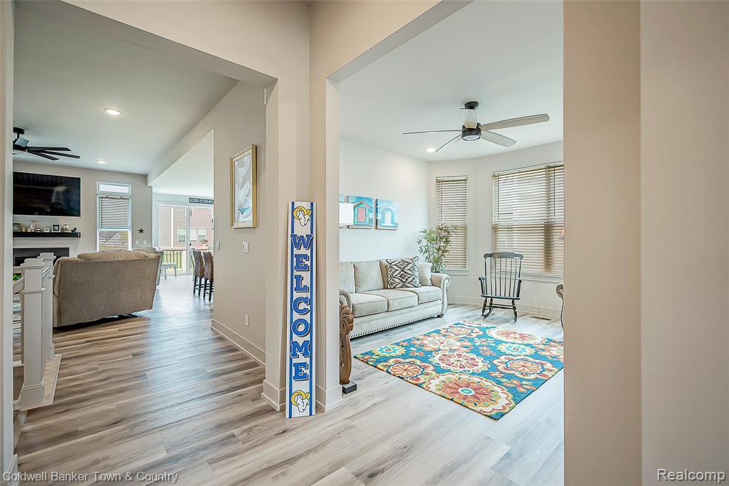 2329 Provencal Drive Property Photo 7