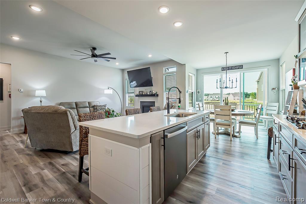 2329 Provencal Drive Property Photo 15