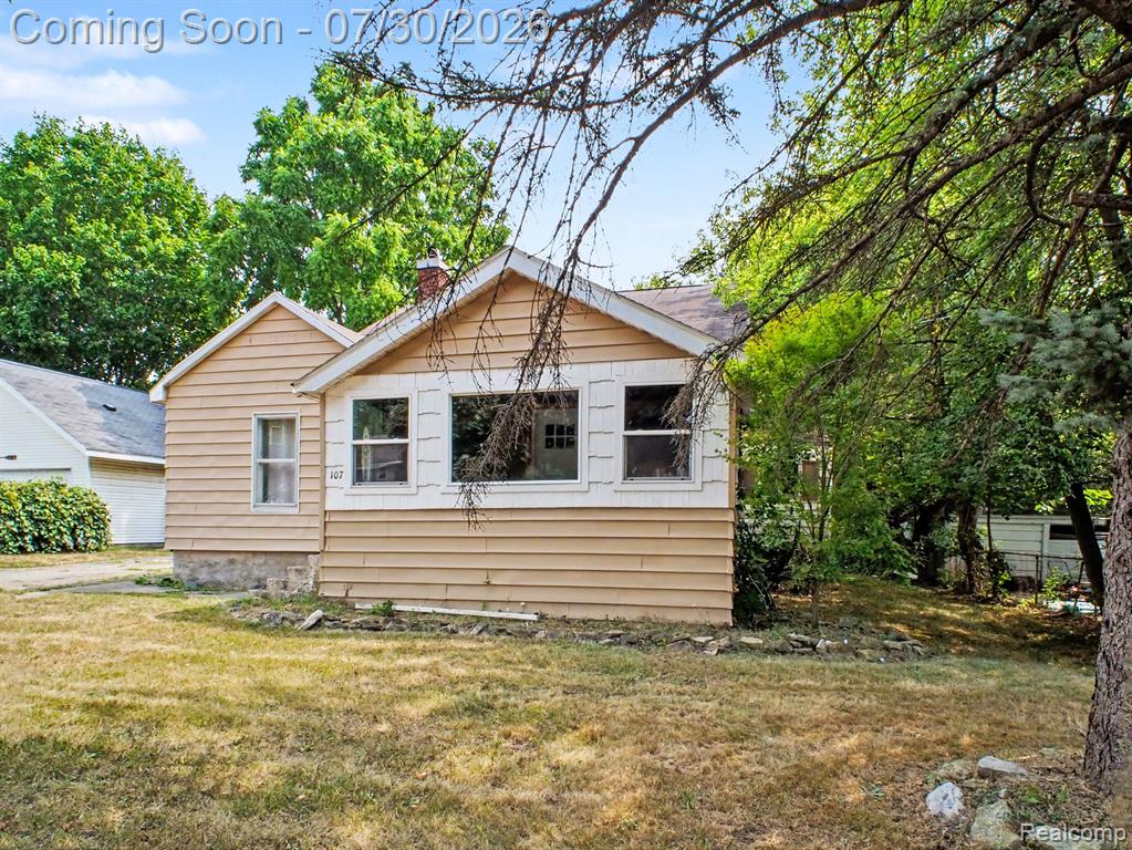 107 S Oak Street Property Photo 1