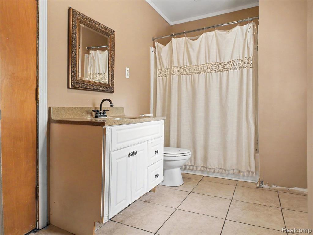 107 S Oak Street Property Photo 15
