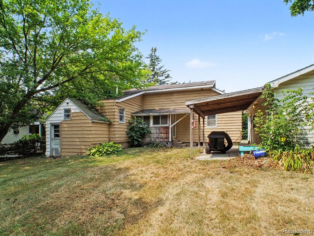 107 S Oak Street Property Photo 23