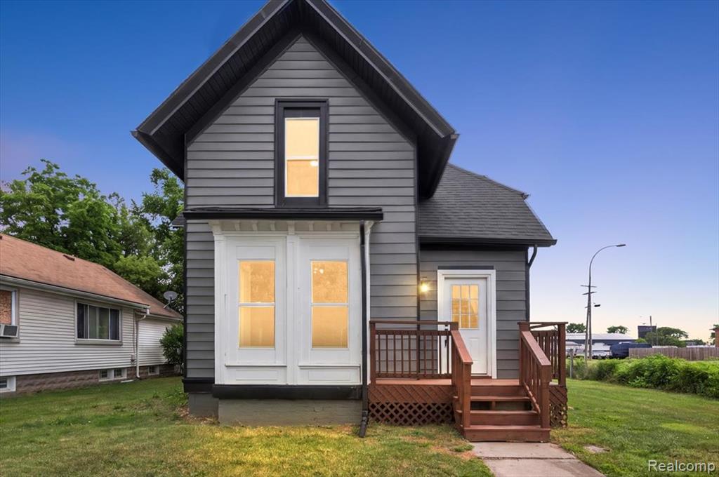 150 Robertson Street Property Photo 1