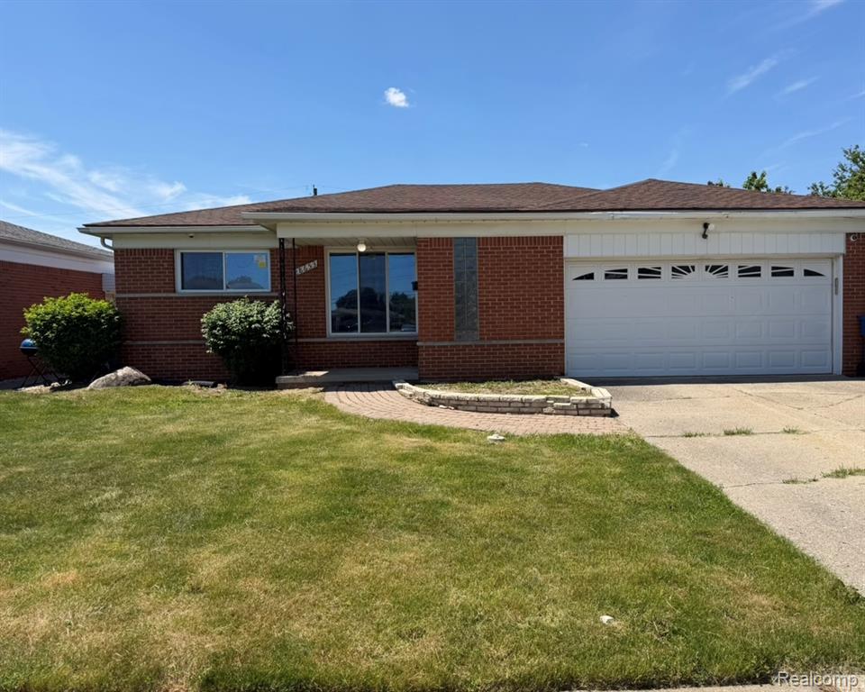 28653 Gilbert Drive Property Photo 1