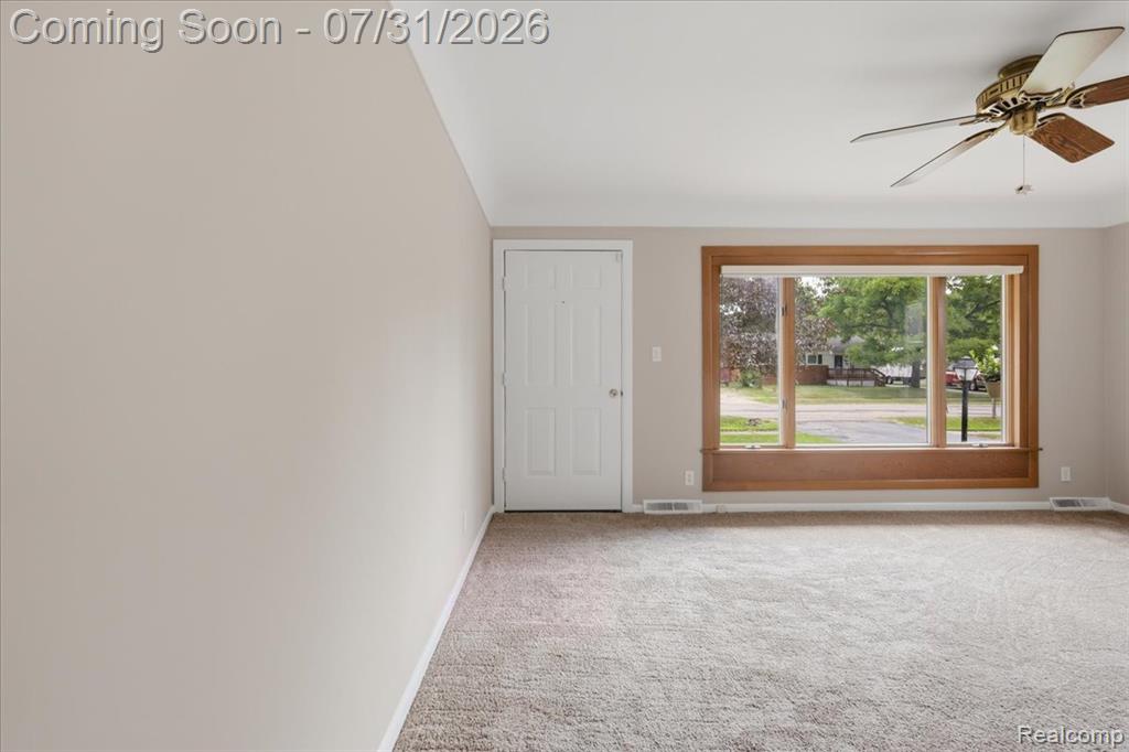 2067 Oakdale Drive Property Photo 4