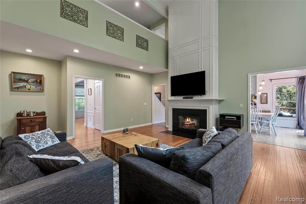887 Loggers Circle Property Photo 11