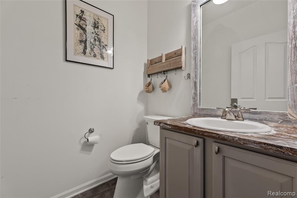 887 Loggers Circle Property Photo 24