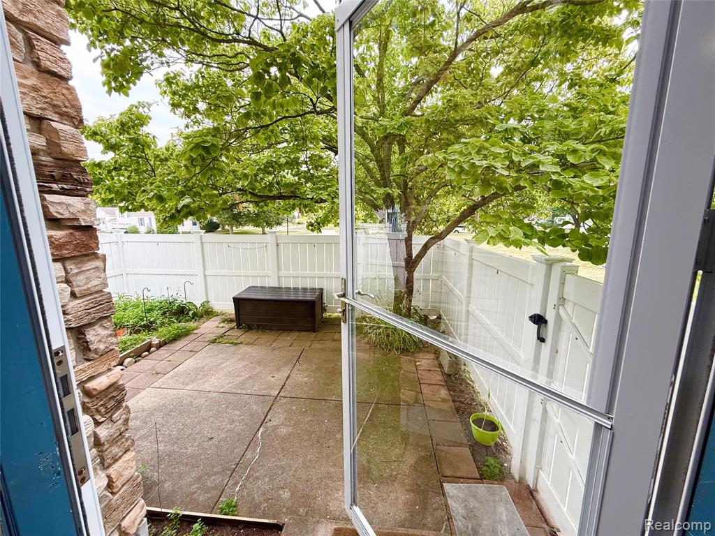 41732 Onaway Drive Property Photo 27