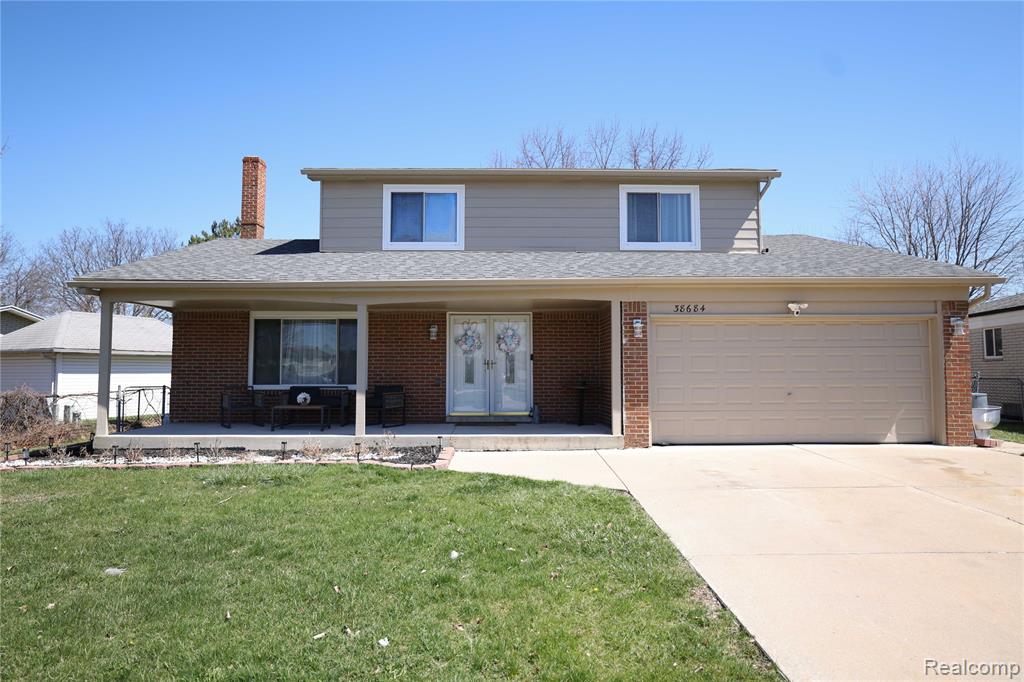 38684 Pinebrook Drive Property Photo 1