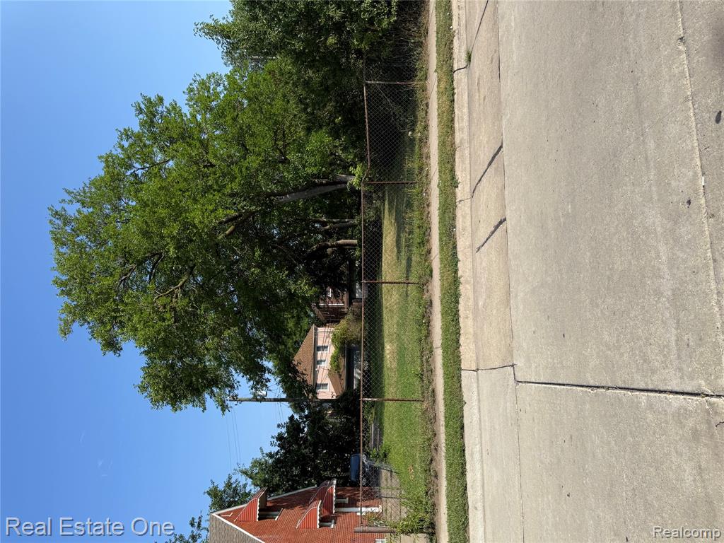 9946 Tuxedo Street Property Photo 1