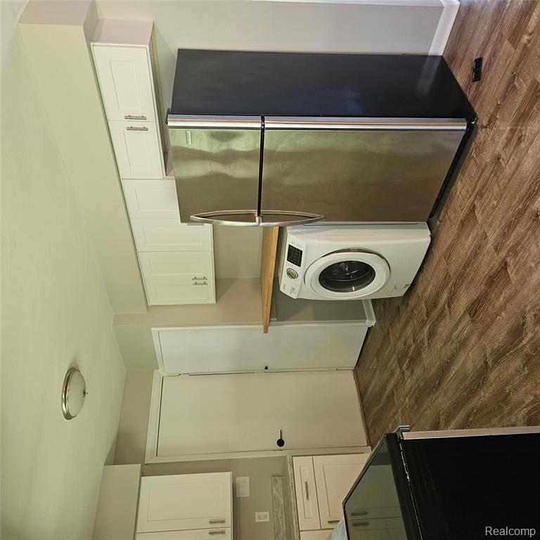 2931/2935 Spring Hill Drive Property Photo 3