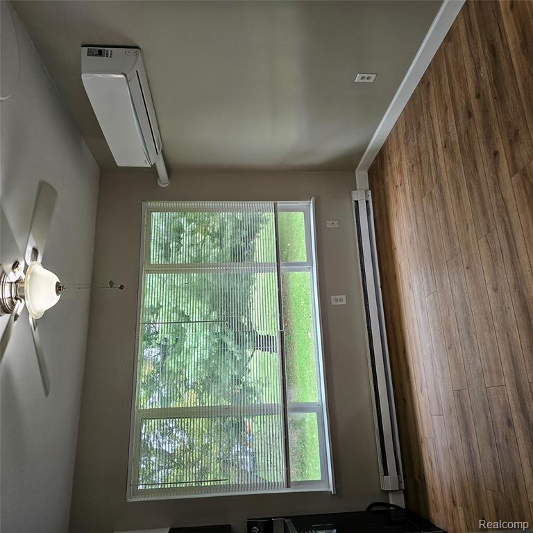 2931/2935 Spring Hill Drive Property Photo 5