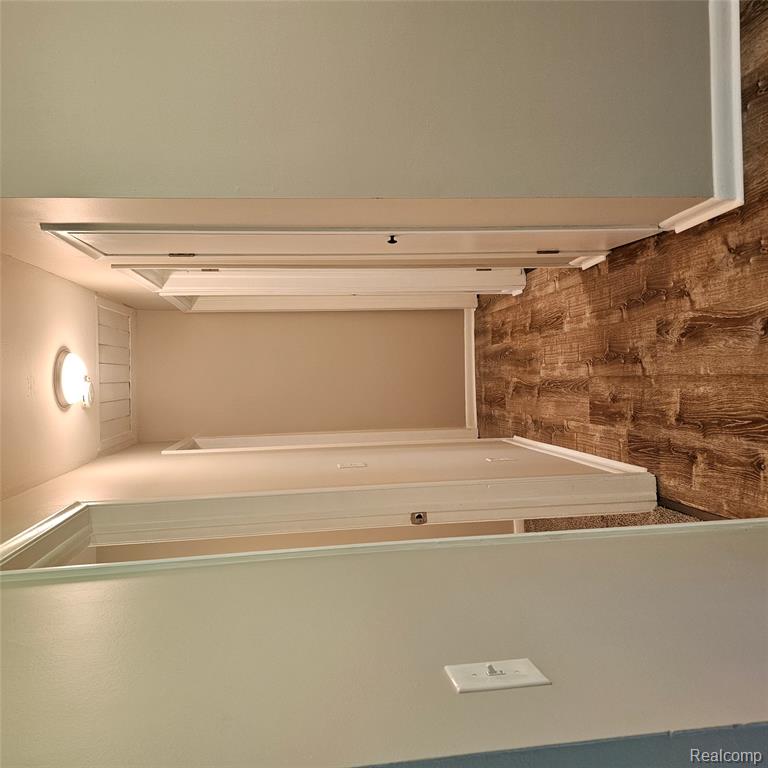 2931/2935 Spring Hill Drive Property Photo 7