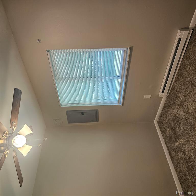 2931/2935 Spring Hill Drive Property Photo 8