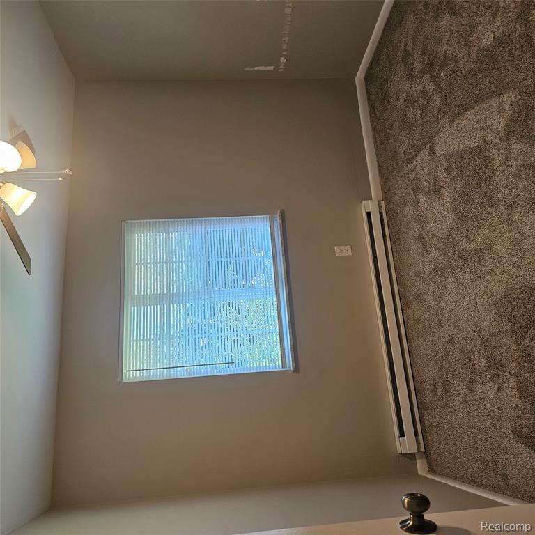 2931/2935 Spring Hill Drive Property Photo 9