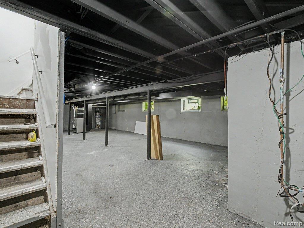 5584 Alter Road Property Photo 32