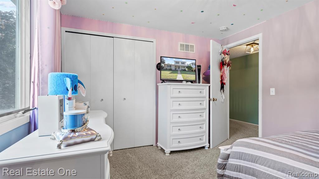 20272 Wellesley Street Property Photo 25