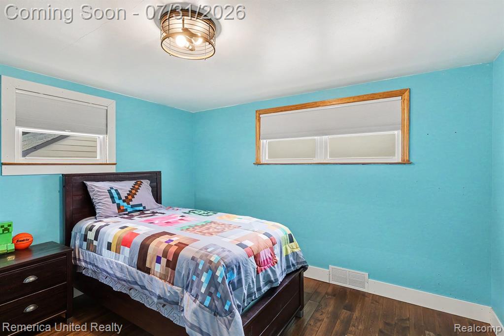4385 M 52 Property Photo 11