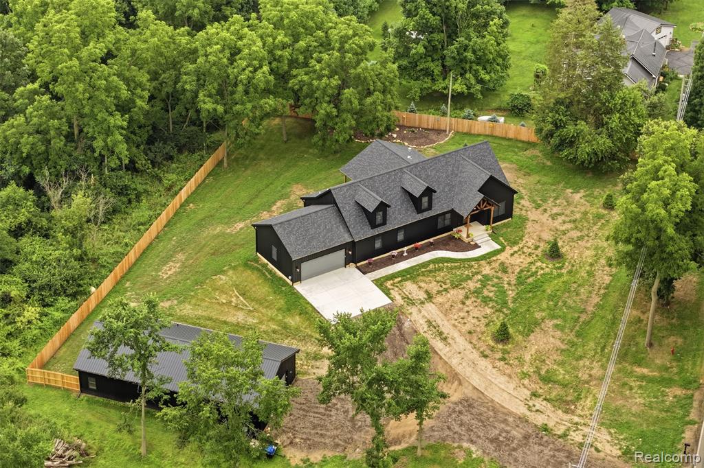 2855 Dearing Road Property Photo 1