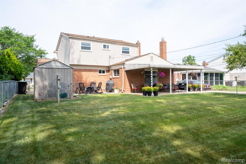 4897 Jackson Street Property Photo 8