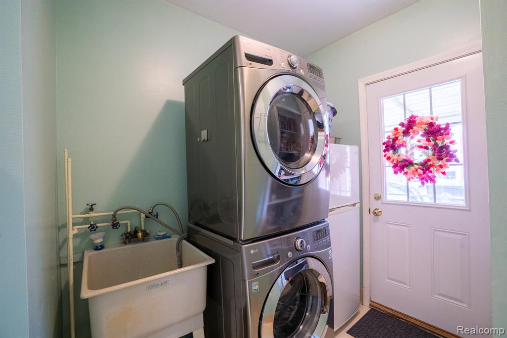 4897 Jackson Street Property Photo 17