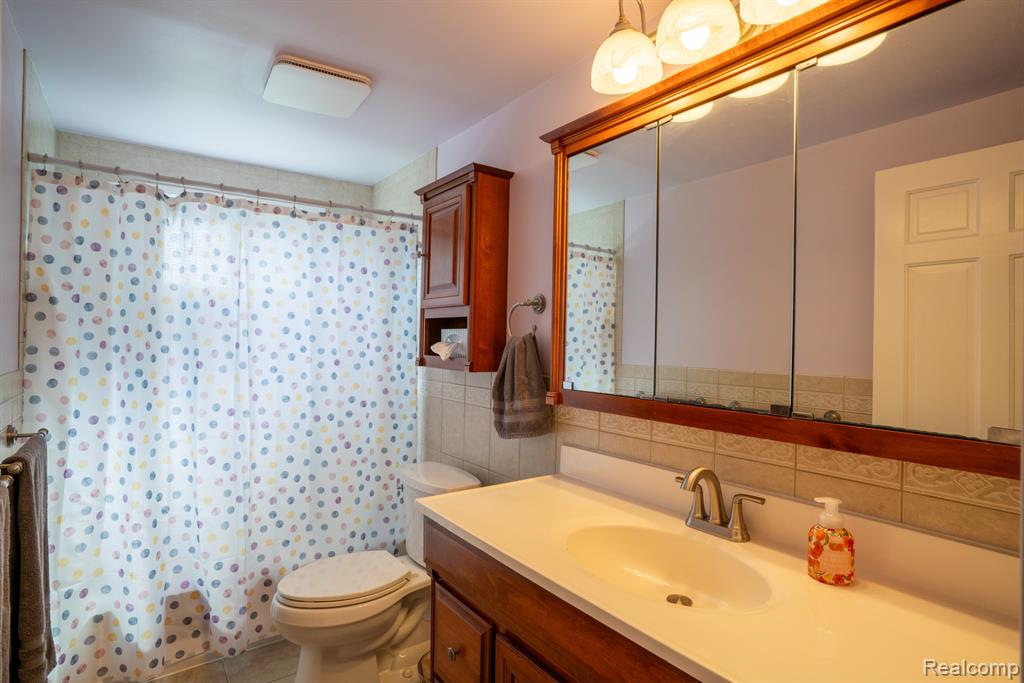 4897 Jackson Street Property Photo 23