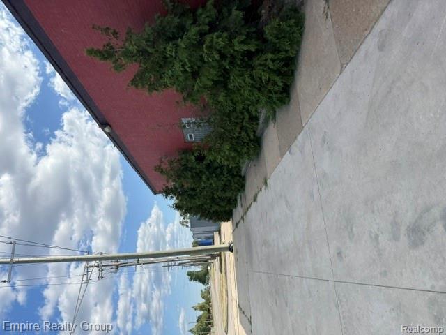 22845 Hoover Road Property Photo 3