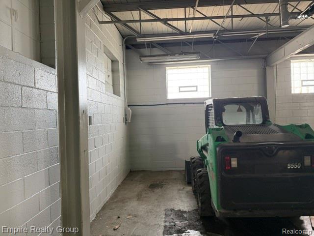 22845 Hoover Road Property Photo 8
