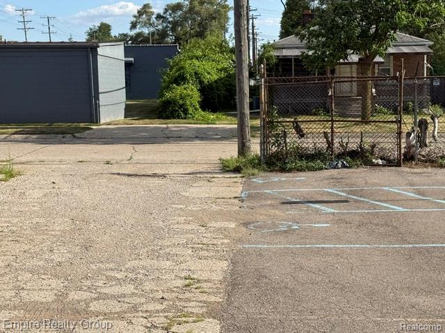 22845 Hoover Road Property Photo 18