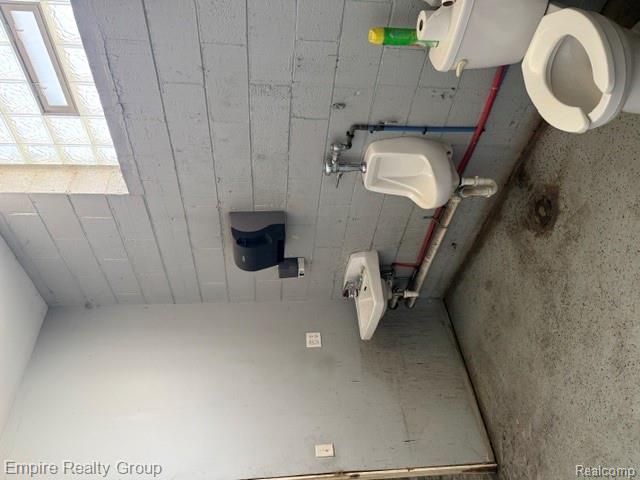 22845 Hoover Road Property Photo 27
