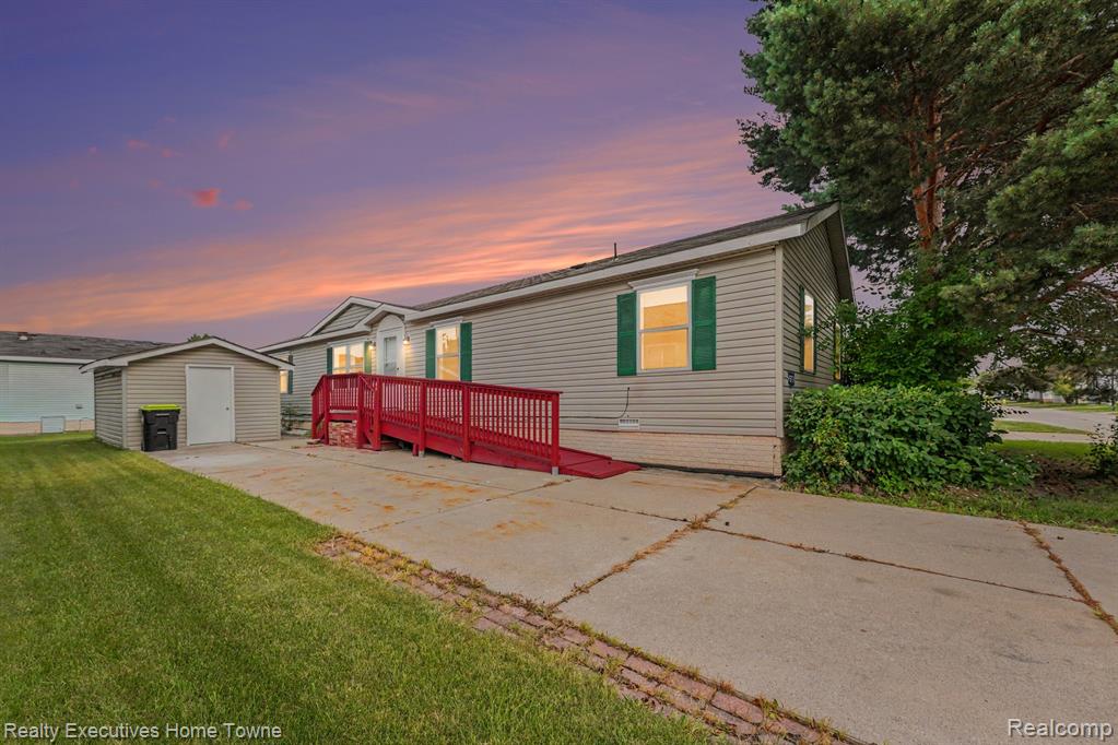 45713 Bonaventure Dr Property Photo 1