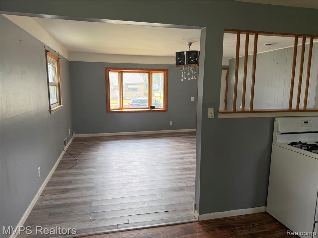 21905 Ira Boulevard Property Photo 2