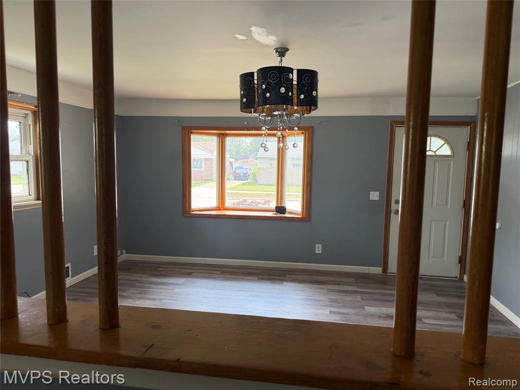 21905 Ira Boulevard Property Photo 5