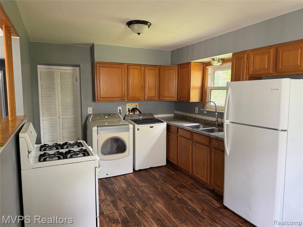 21905 Ira Boulevard Property Photo 8