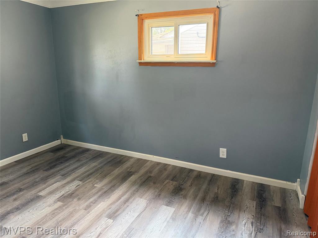 21905 Ira Boulevard Property Photo 12