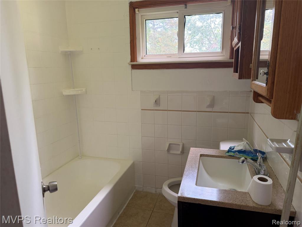21905 Ira Boulevard Property Photo 15