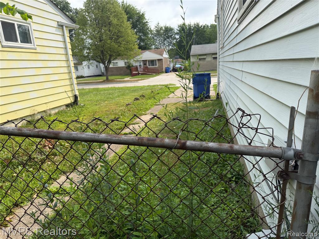 21905 Ira Boulevard Property Photo 17