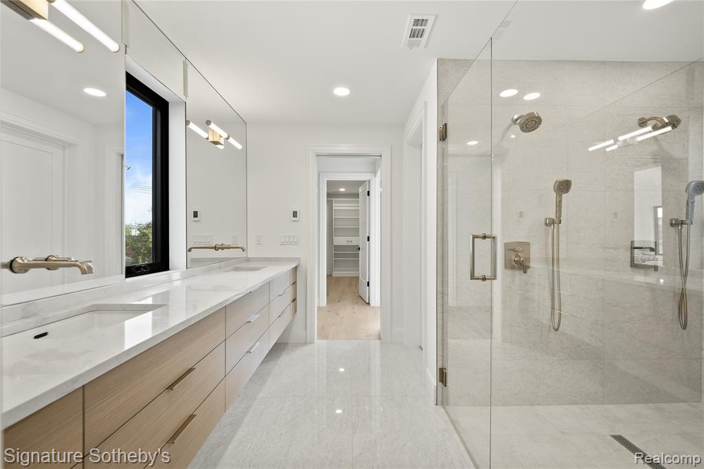 907 Ann Street Property Photo 16