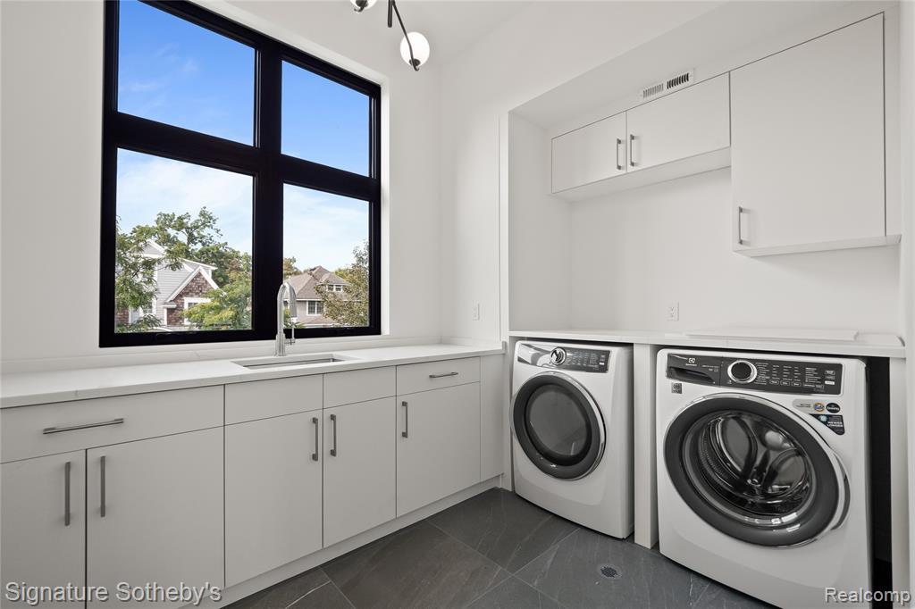 907 Ann Street Property Photo 22