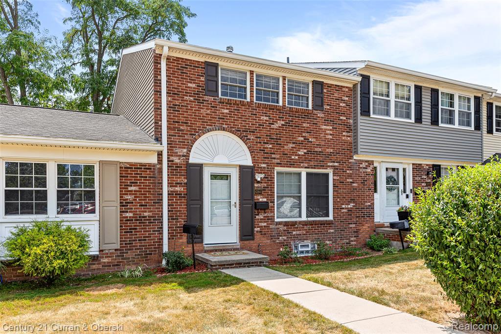42641 Savoy Court