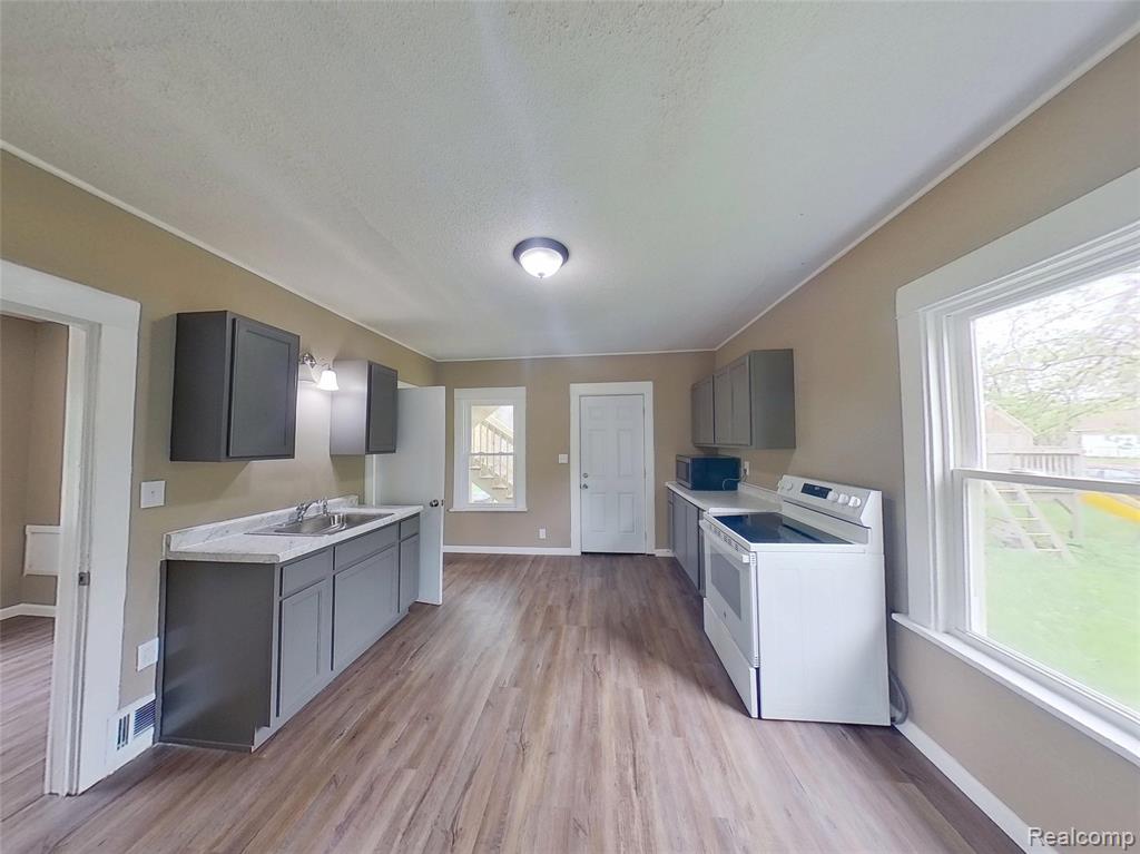 230 Almyra Avenue Property Photo 3