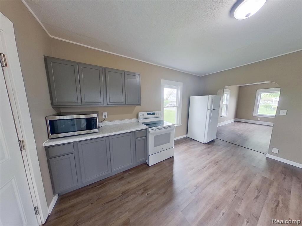 230 Almyra Avenue Property Photo 6