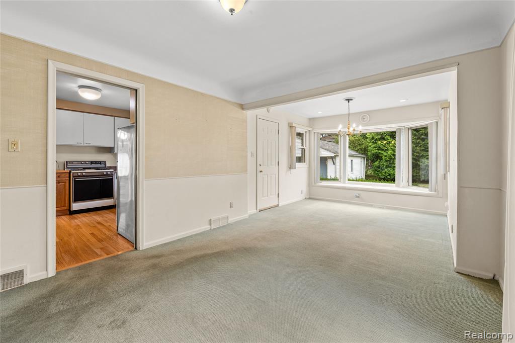 1877 Rosemont Road Property Photo 16
