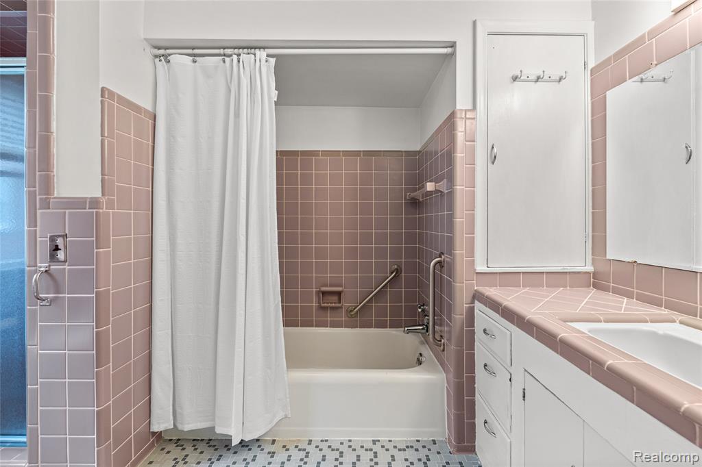 1877 Rosemont Road Property Photo 20