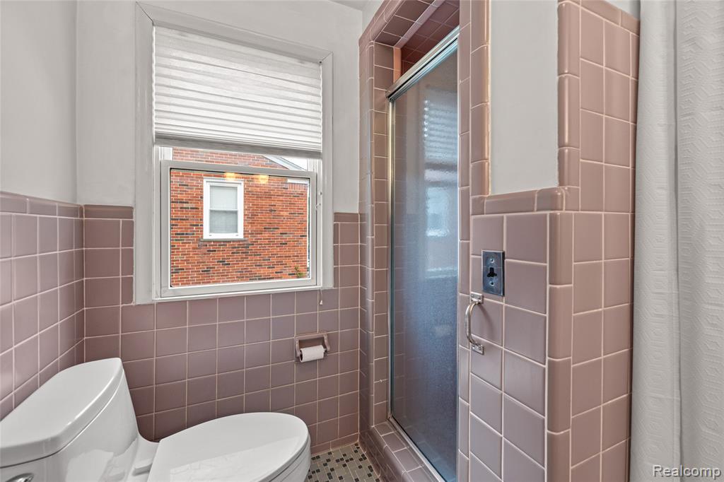 1877 Rosemont Road Property Photo 21