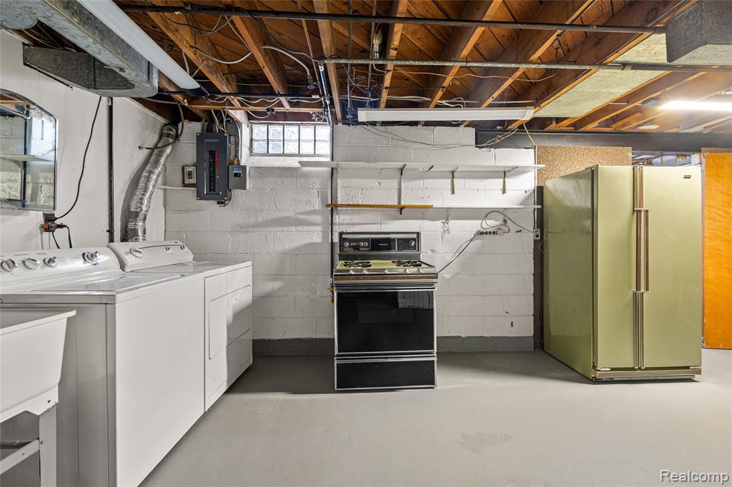 1877 Rosemont Road Property Photo 32