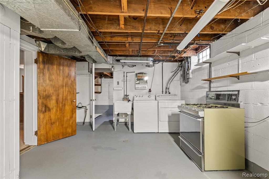1877 Rosemont Road Property Photo 33