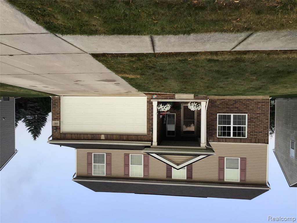 8987 Parkland Drive Property Photo 1