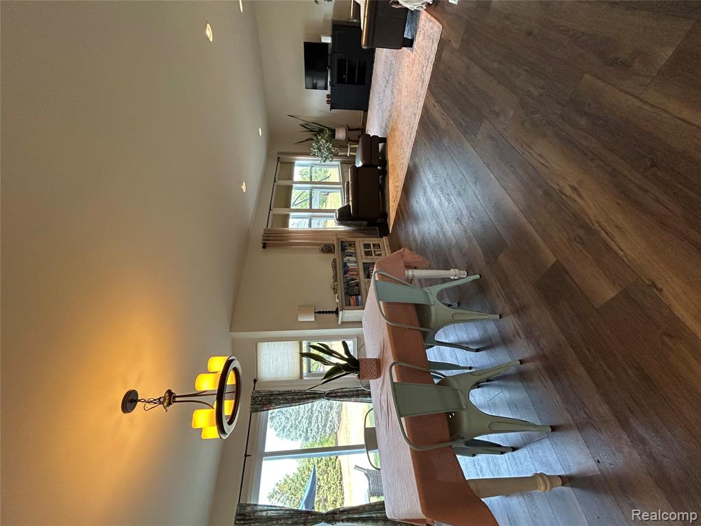 8987 Parkland Drive Property Photo 15