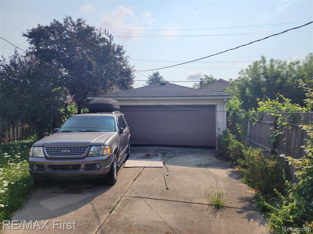 16190 Fairfield Street Property Photo 2