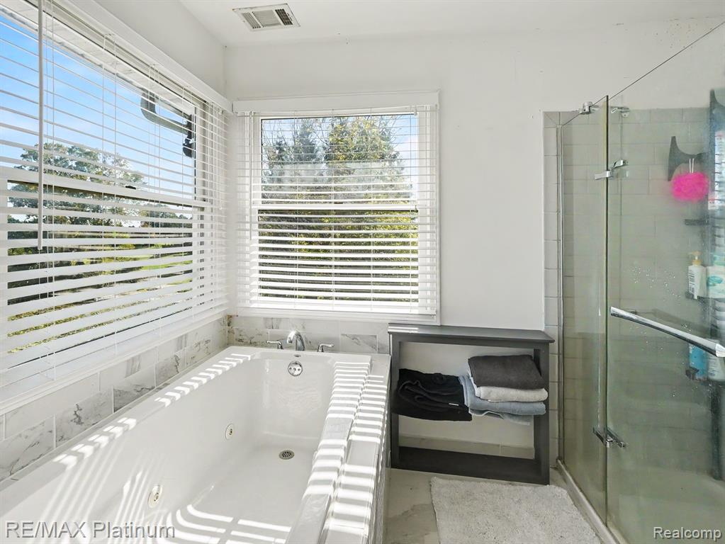 10149 Emerald Drive Property Photo 17